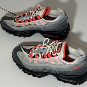 Nike Air Max 95 Black and Red Sneakers